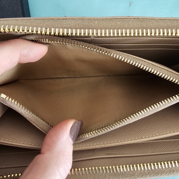 Prada Large Saffiano Zippy Leather Wallet - Picture 11 of 15
